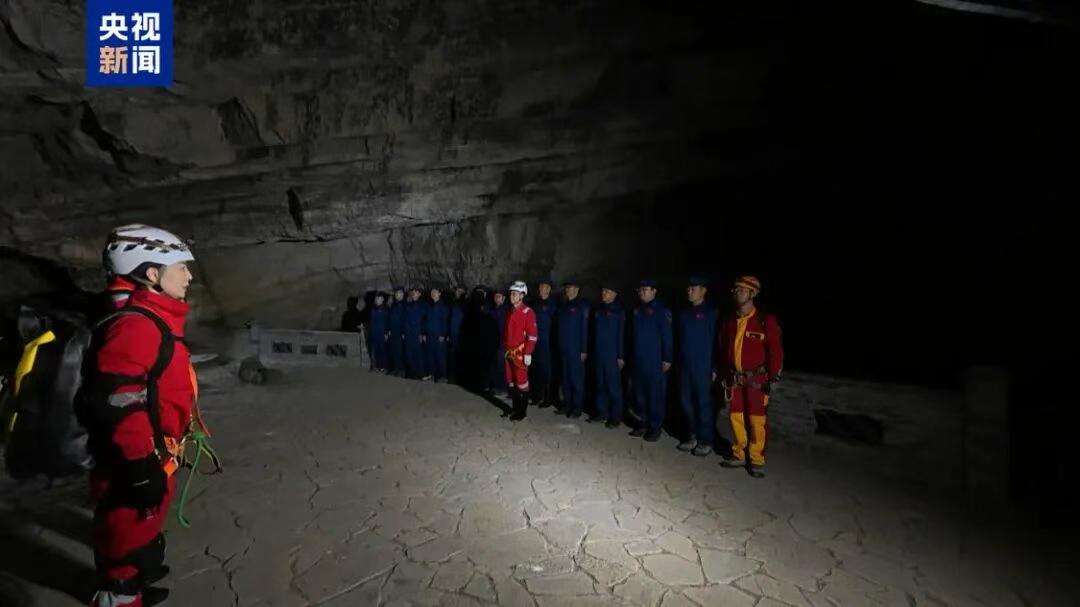 目标：登月！我国首次航天员洞穴训练圆满完成
我国首次组织的航天员洞穴训练近日在重