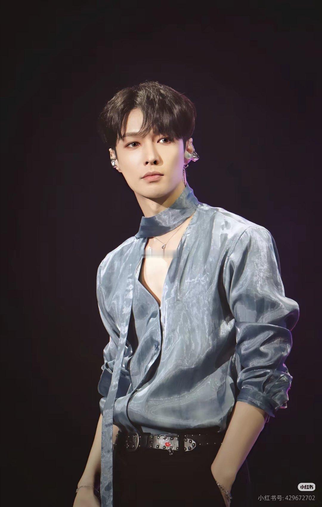 归国四子原本对张艺兴最无感如今最喜欢的就是他以前觉得鹿晗和吴最帅，他俩是exo公