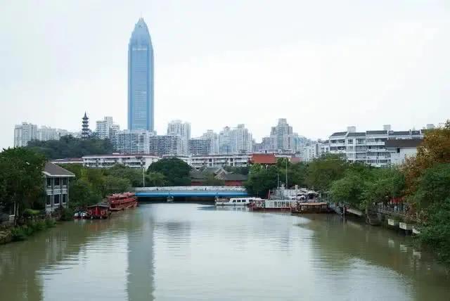 浙江“老板最多”的城市，到处是土豪，城市建设却不如人意？

这里是刘小顺的旅行和
