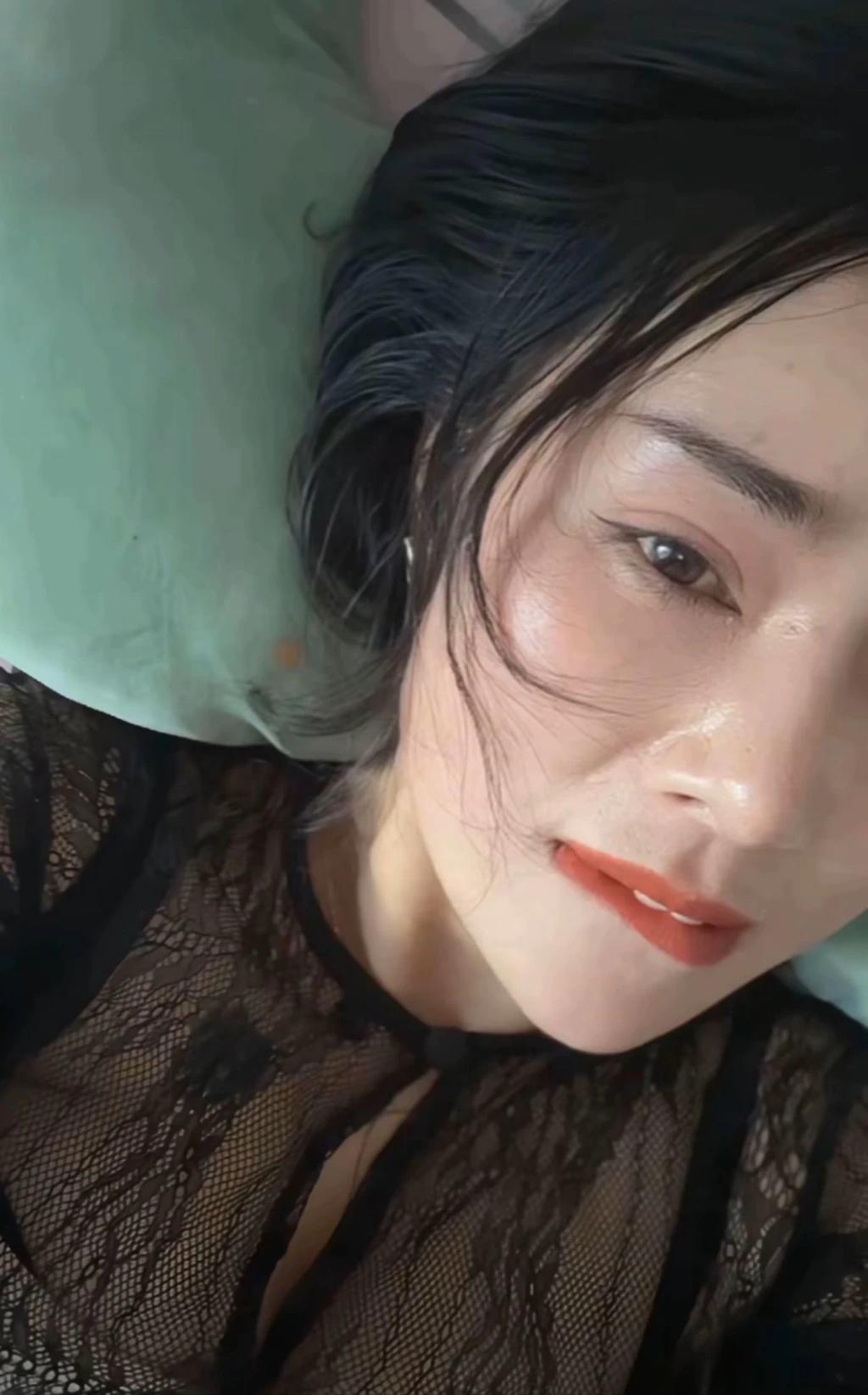 老阿姨再也不喝酒了，头疼，烦躁，熟透了吧。