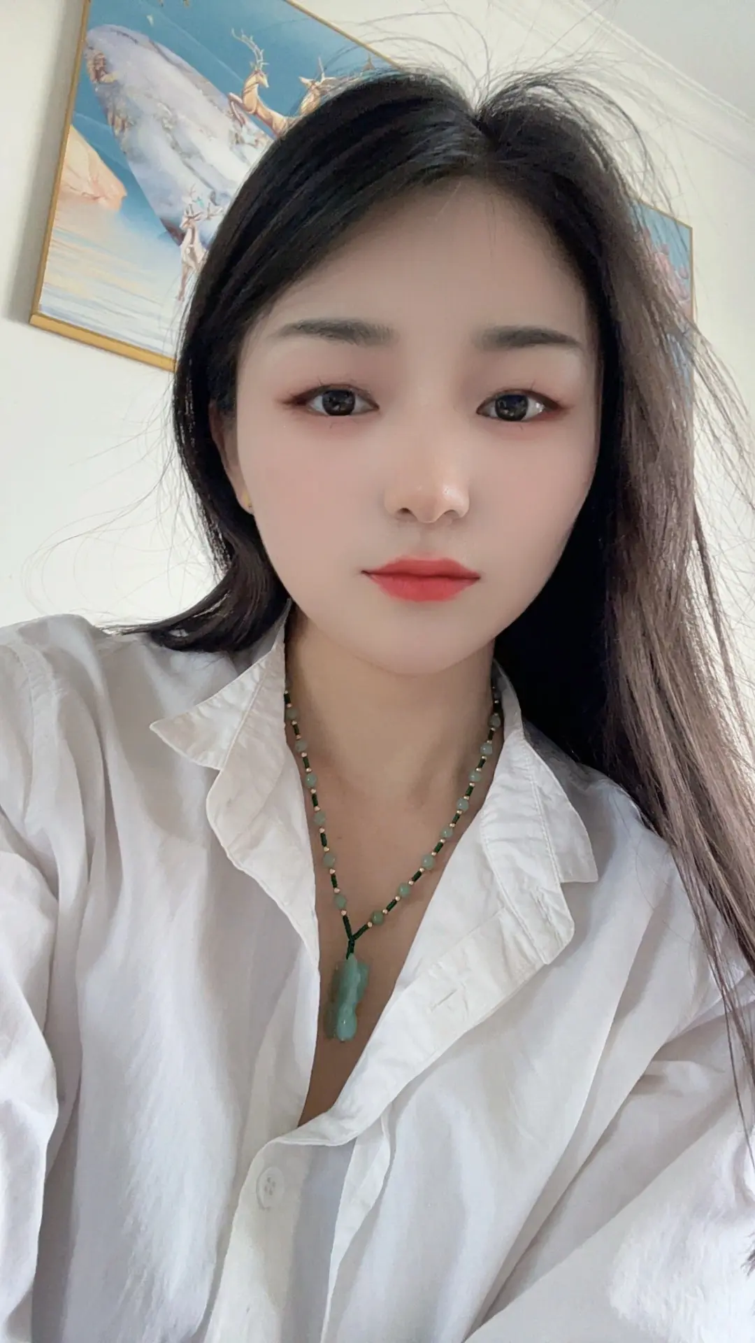 饿时馒头贵 ，饱时玫瑰香 ，这个世界根本没有最重要的东西，只有最需要的东西