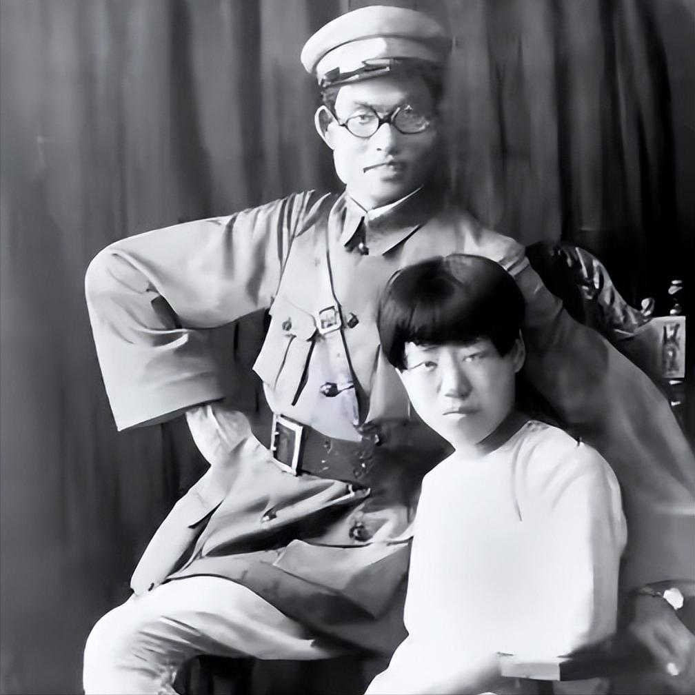 1940年延安，36岁朱仲芷带6娃离婚，15年后前夫成开国大将，她一生无悔

1
