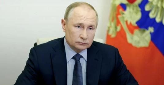 普京表示，俄罗斯准备动用在美国被冻结的资金，向“和平理事会”注资10亿美元。
