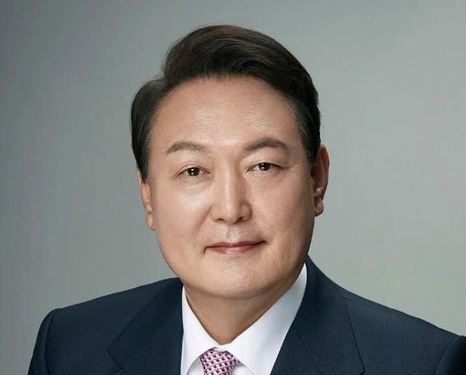 前脚德国总理默茨的专机还没落地北京，后脚日本首相那边就急吼吼地把通话记录晒了出来