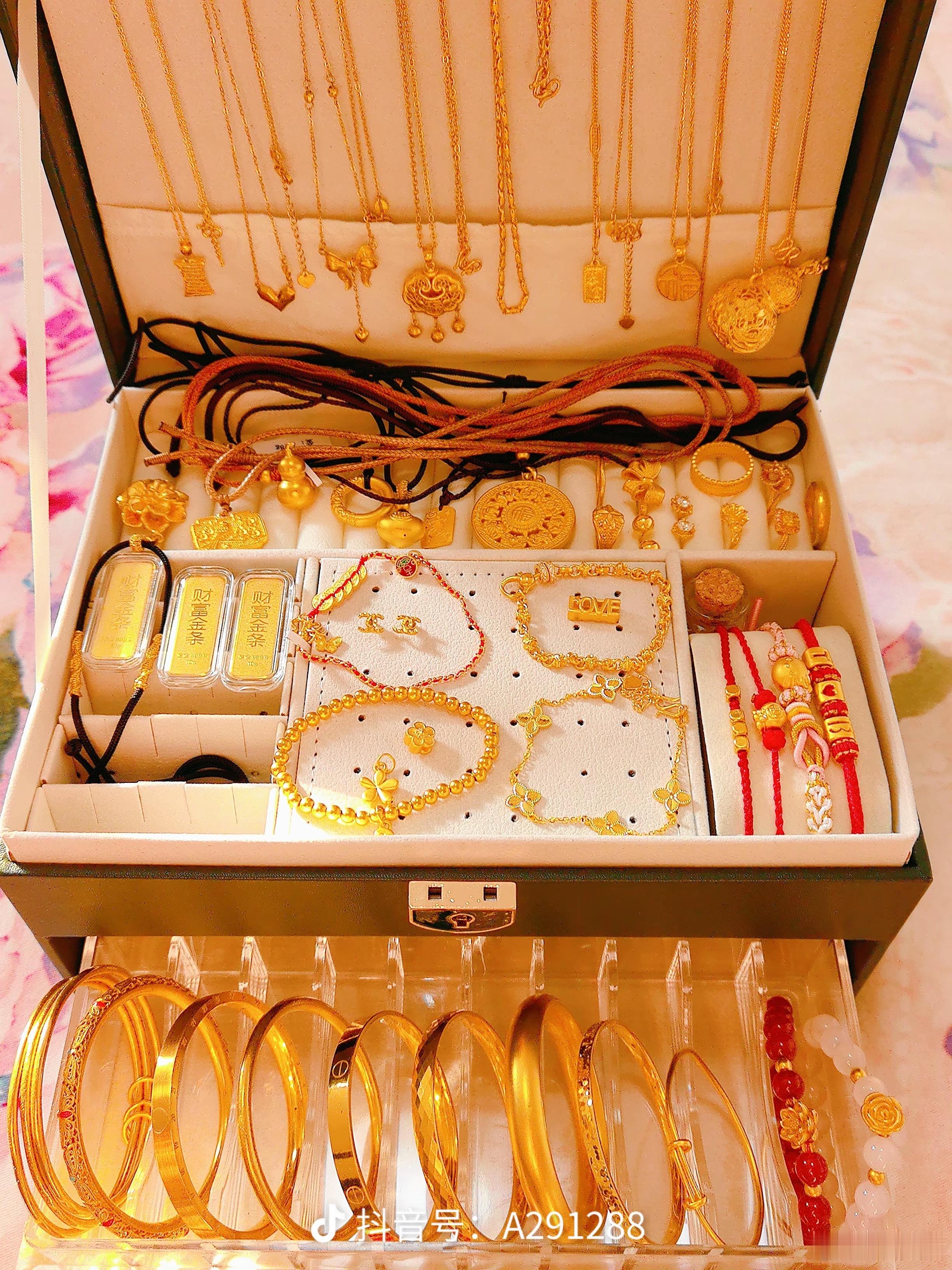 金饰克价涨到1551元你老公同意你买黄金吗？我家那位简直是我发财路上的“绊脚石”