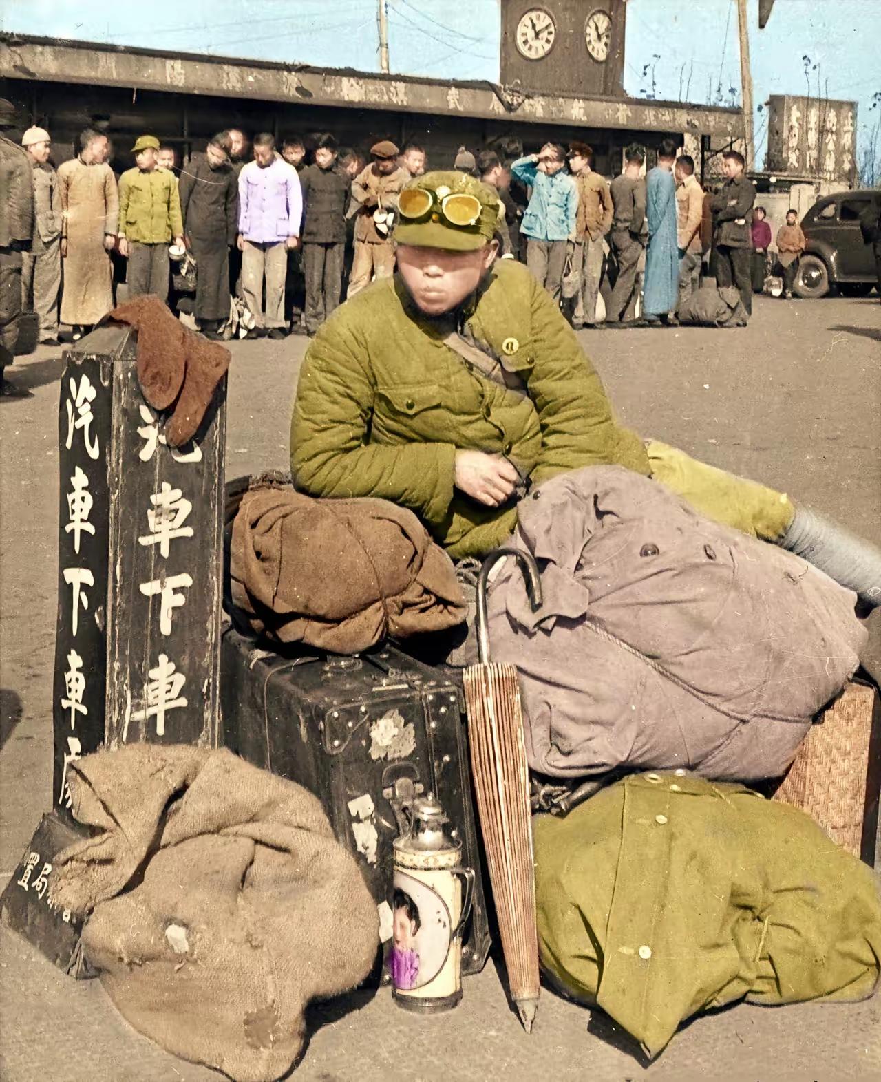 1938年10月，持续四个多月的武汉会战接近尾声，此时日军已经从三面包围住了三镇