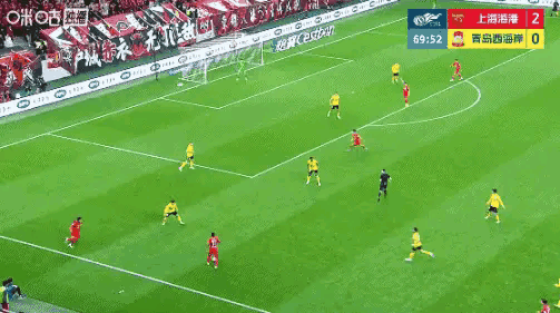 上海海港球星武磊终于进球了！在今天上海海港主场迎战青岛西海岸的比赛中，当时比赛进