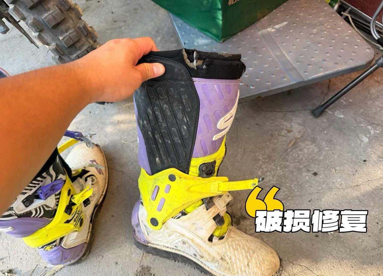 新三年 旧三年
缝缝补补又三年 SIDI海棉内衬破损修复
修好了又穿新鞋了[赞]