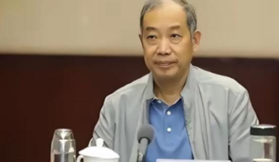 马伟明猜中了，百亿核航母变成烂尾工程，军方给出最后的期限，中国教授竟然预言了美国
