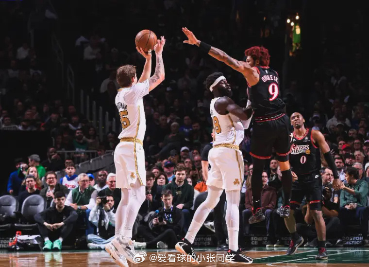 40胜东部第二队！马克西33分绿军大胜76人 布朗13000分里程碑北京时间3月