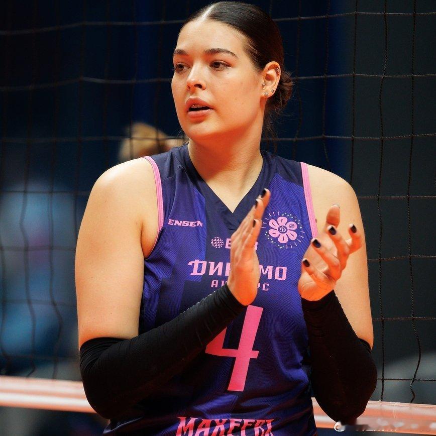 - 你的偶像二传手是谁？🎙️ 俄罗斯国手二传-波琳娜·马特维耶娃（Polina