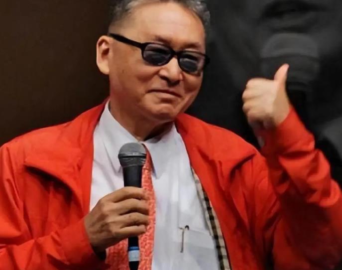 李敖说，父亲曾和他讲过与军阀张作霖打交道的经历，让人忍俊不禁。李敖的父亲叫李鼎彝