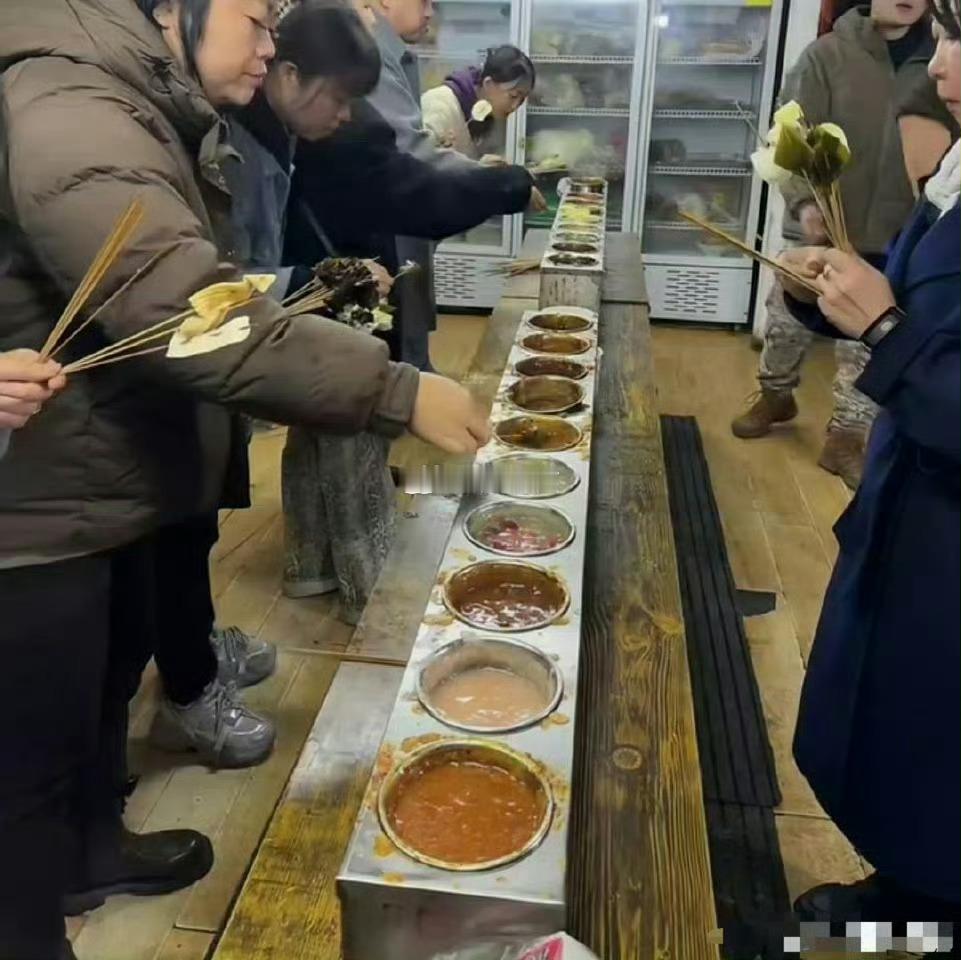 你们外地人老是说不卫生…算了不解释了 ​​​