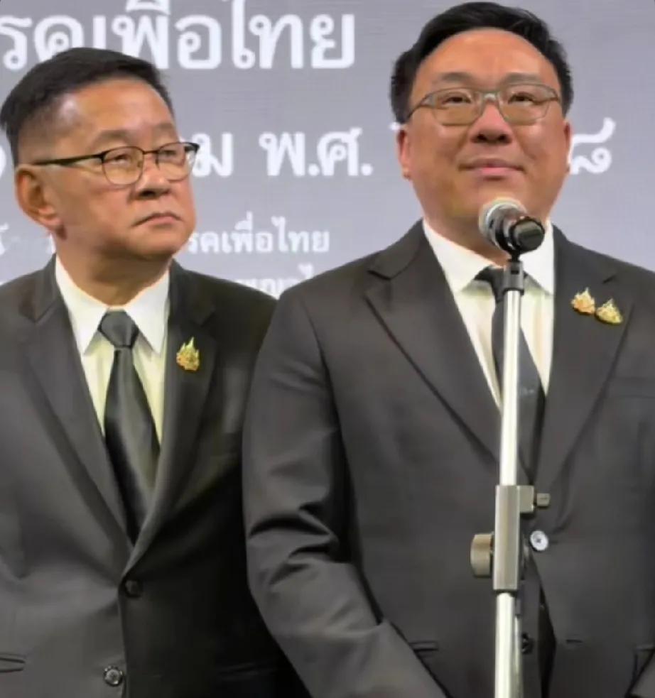 难怪佩通坦会轻易放权，为泰党新选出的党首并不简单，上任后第一件事就是和他信家族表