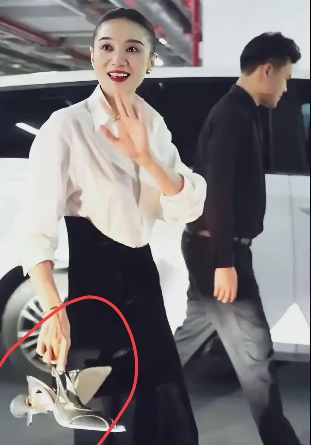 宋佳啊宋佳，你藏的也太深了吧
不扒真的不知道
本来以为大腕出席活动得端着架子，我