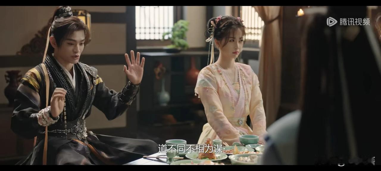 赵太妃的女儿，帝姬与小侯爷的婚期快到了，但是帝姬却每天疯疯癫癫的，总是被噩梦缠身