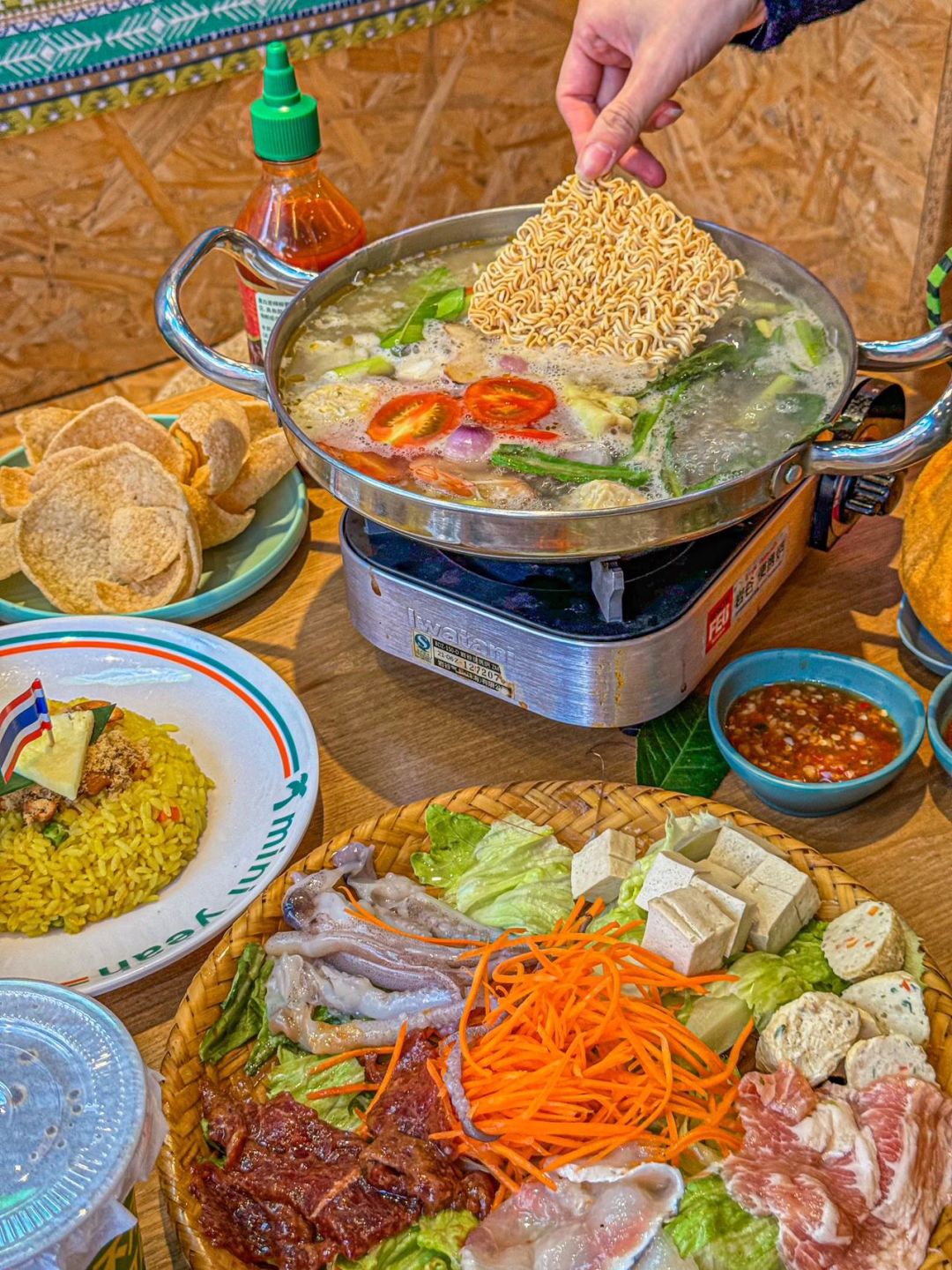 暖和和的泰式火锅，来实现泰式风味