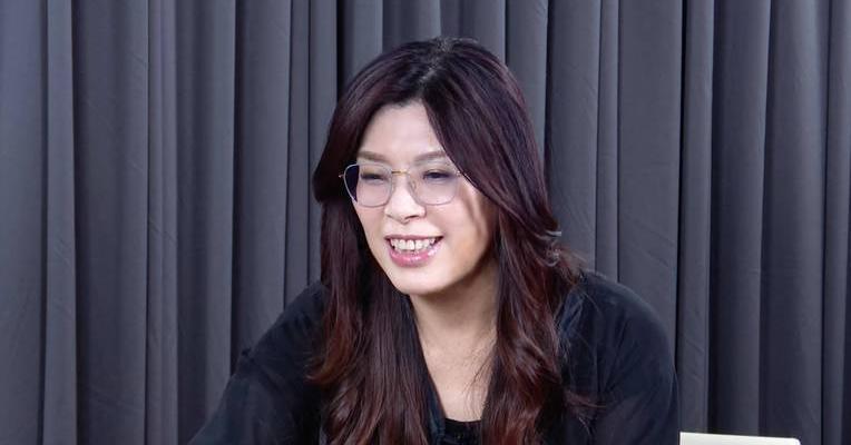 有个要求，大陆的军舰和军机不要总是绕台湾飞来飞去吧，为啥要停止呢？两岸要和平嘛，