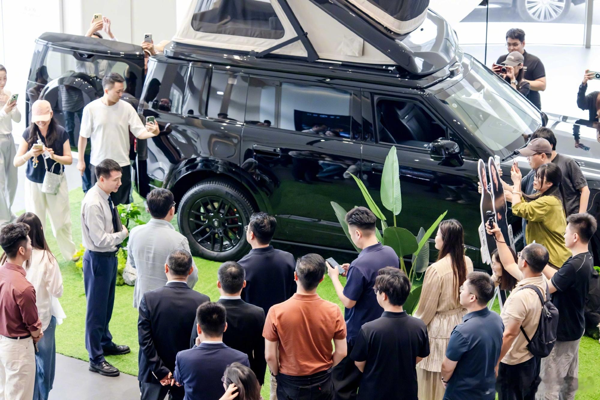 余承东称将聚焦四界快速提升余承东称四界将获得更充足资源聚焦四界深耕，把产品做细体