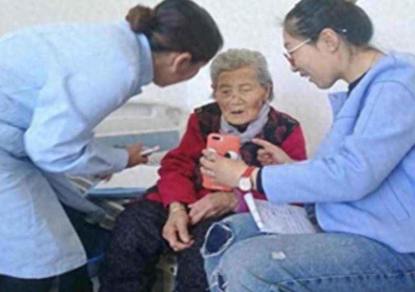今天8月7号了，不少退休老人还盯着人社部官网，想看看今年养老金到底还涨不涨。有些
