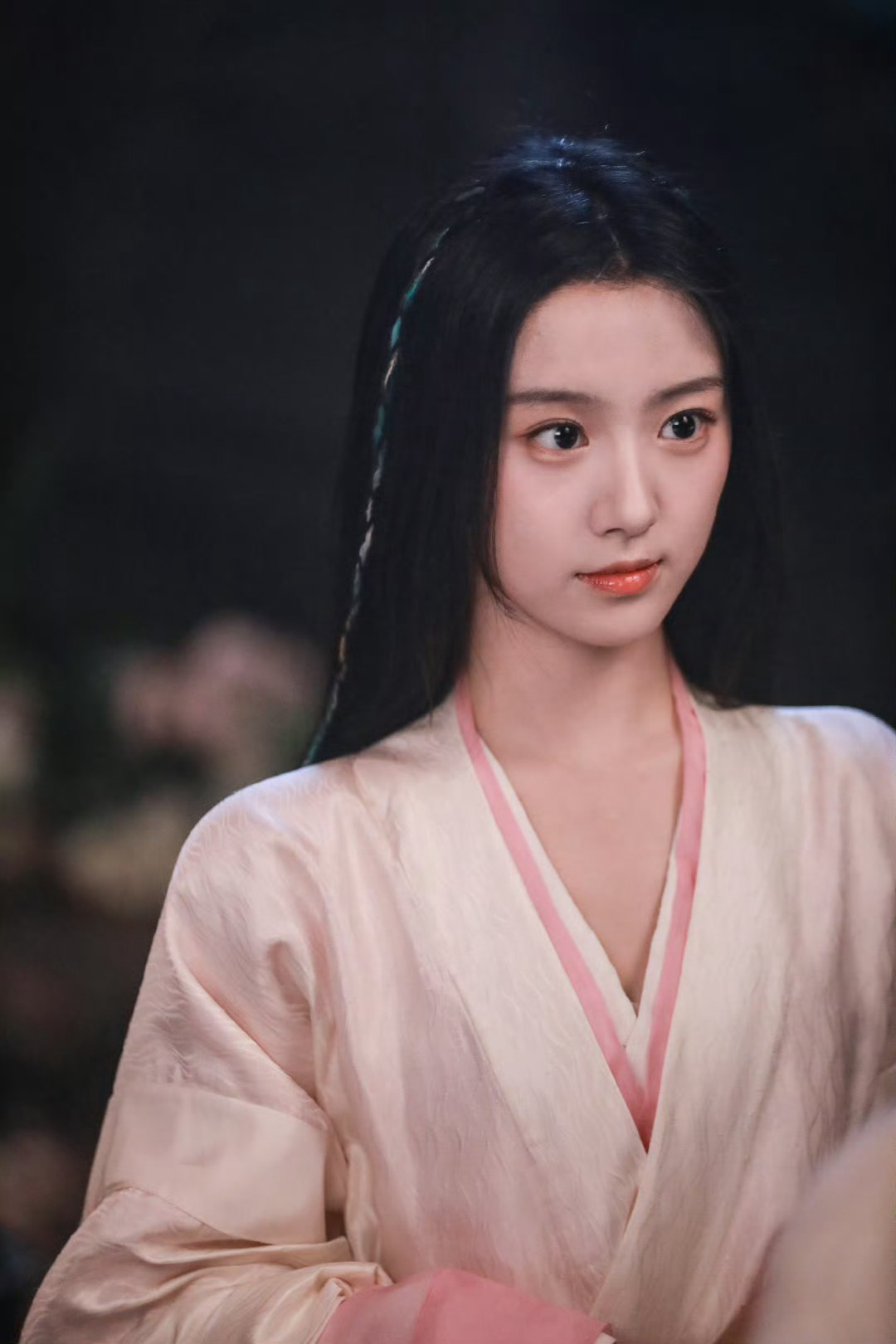 《剑阁闻铃》主演：李昀锐、包上恩 