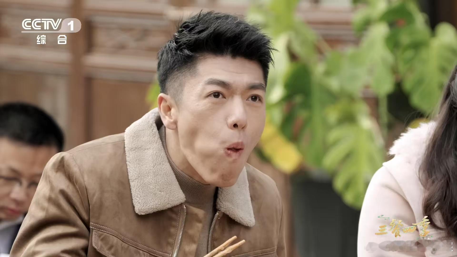 贵州人的美食宇宙真大啊  铜仁的稀饭油条找不到稀饭  这份独特的“稀饭油条”，是