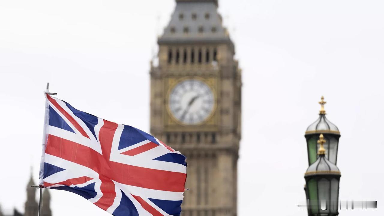 英国首相：英国已禁止为俄液化天然气海运提供服务

¬ 欧盟呼吁贝森特推动美国结束