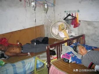 贵州突发疯狗闯宅伤人！先咬孩童再扑老人，居家避险这些知识一定要记牢
 
3月22