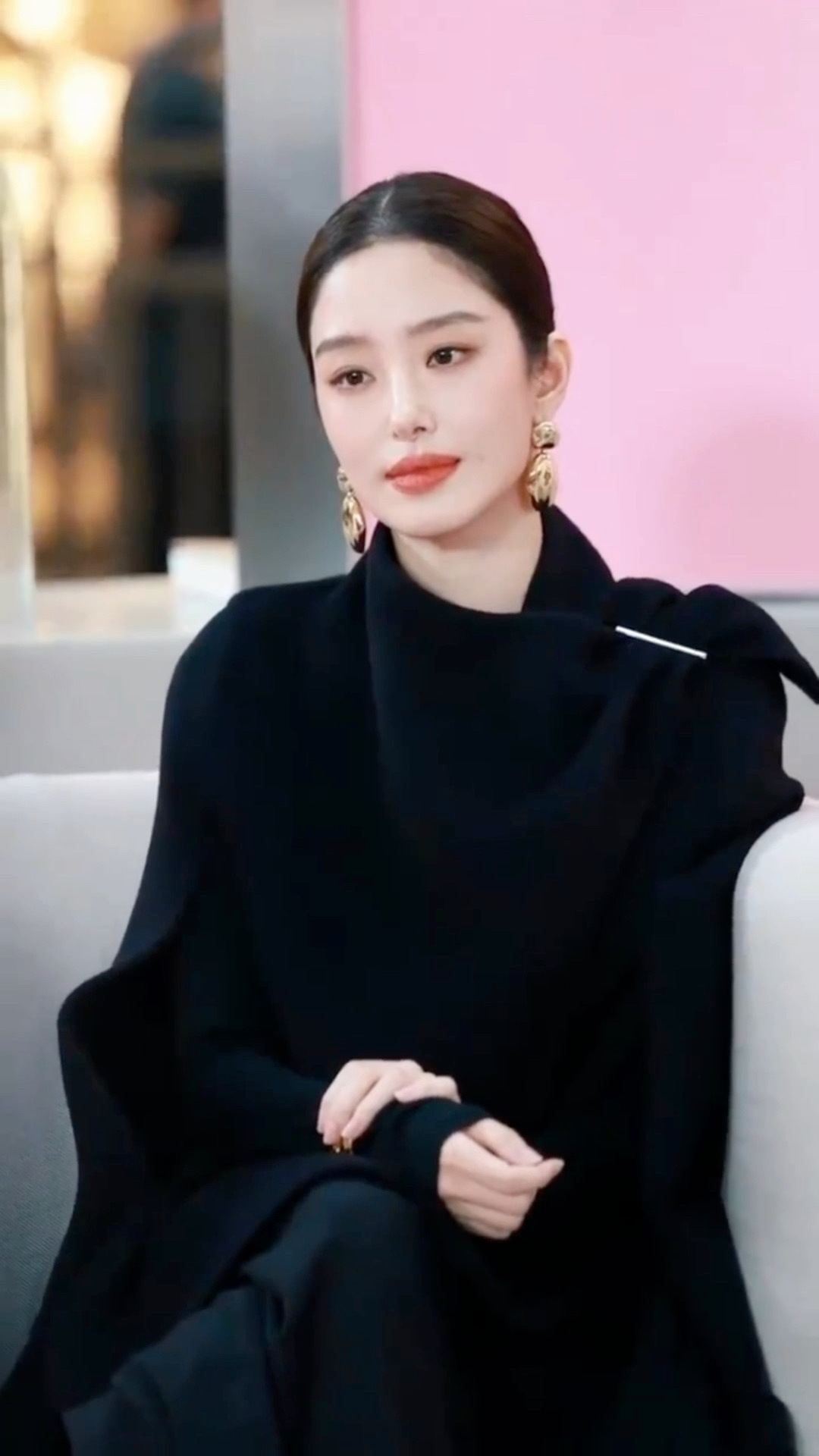 近距离感受杨采钰的美彻底被惊艳住啦！离近了才看得出杨采钰独特的魅力，不刻意不做作