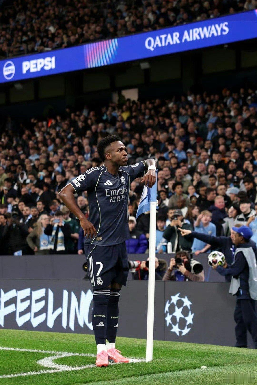 曼城1比2皇马曼城无缘欧冠八强一觉醒来，我城主场1-2不敌皇马，两回合1-5被皇