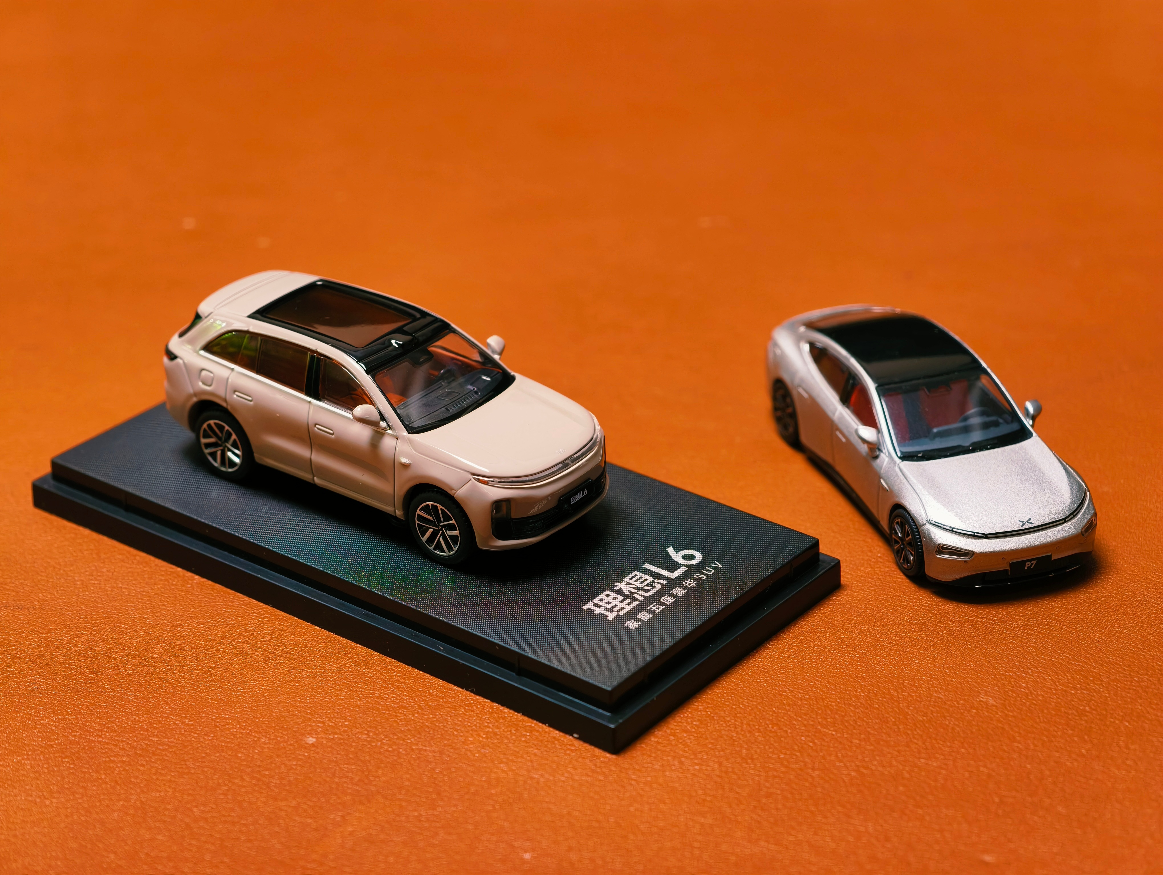 理想L6和小鹏P7的小车模都不错，理想是美驰图代工，小鹏是拓意代工的。 