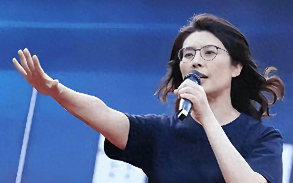 局势逆转：国民党主席改选爆出“重磅炸弹”，郑丽文或将白忙活？
 
2025年国民