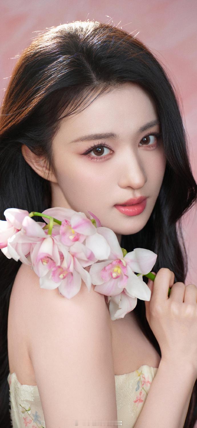 我对比亚迪请演员明星做代言人这个事情一直都是持保留态度的，因为我更主张请运动员。