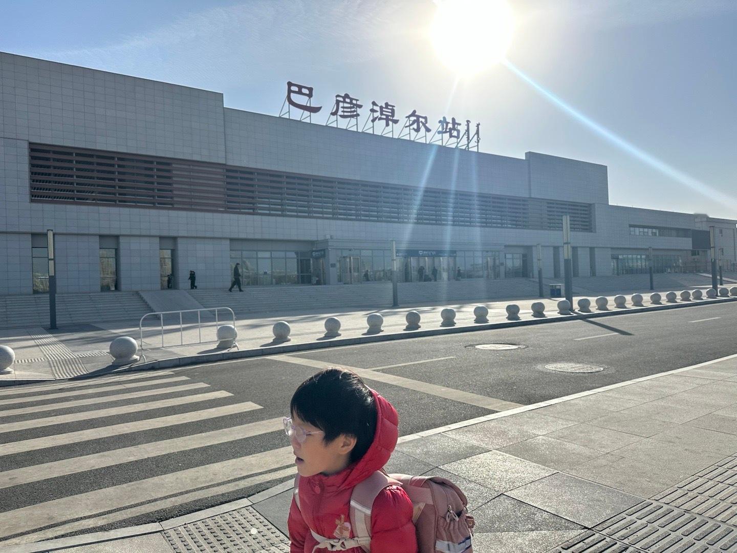 正义感、道德感、清白感、付出感…这些感觉，不论是自己的，还是他人的，都需要极大的