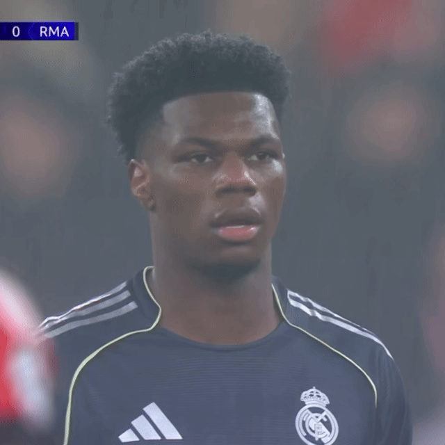 楚阿梅尼开场吃到黄牌欧冠联赛 本菲卡VS皇马 halamadrid