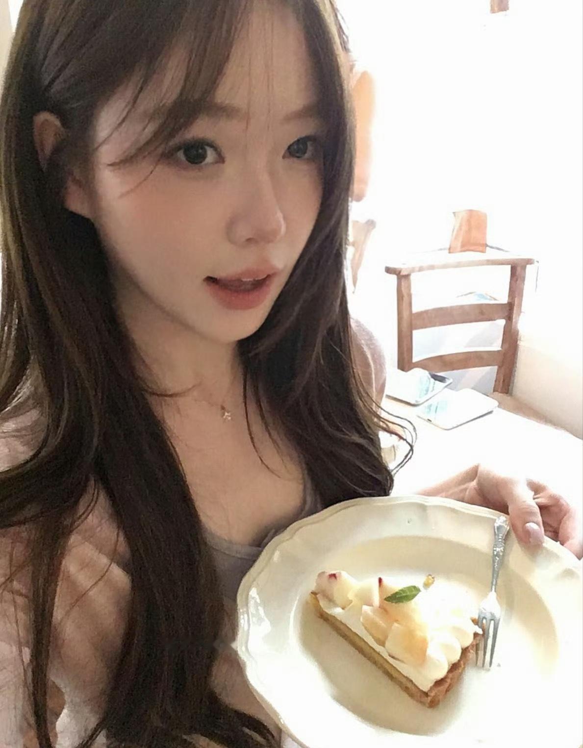 我每晚都对自己说，熬夜会死，事实证明，我真的不怕死 ​​​