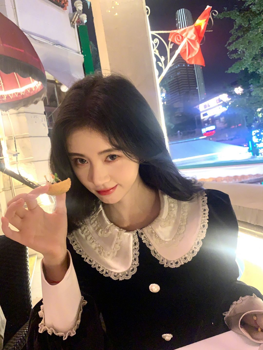 鞠婧祎 jjy鞠婧祎 jjy鞠婧祎姜黎非“影子向玫瑰献忱，落日与夕阳亲抚迟暮”