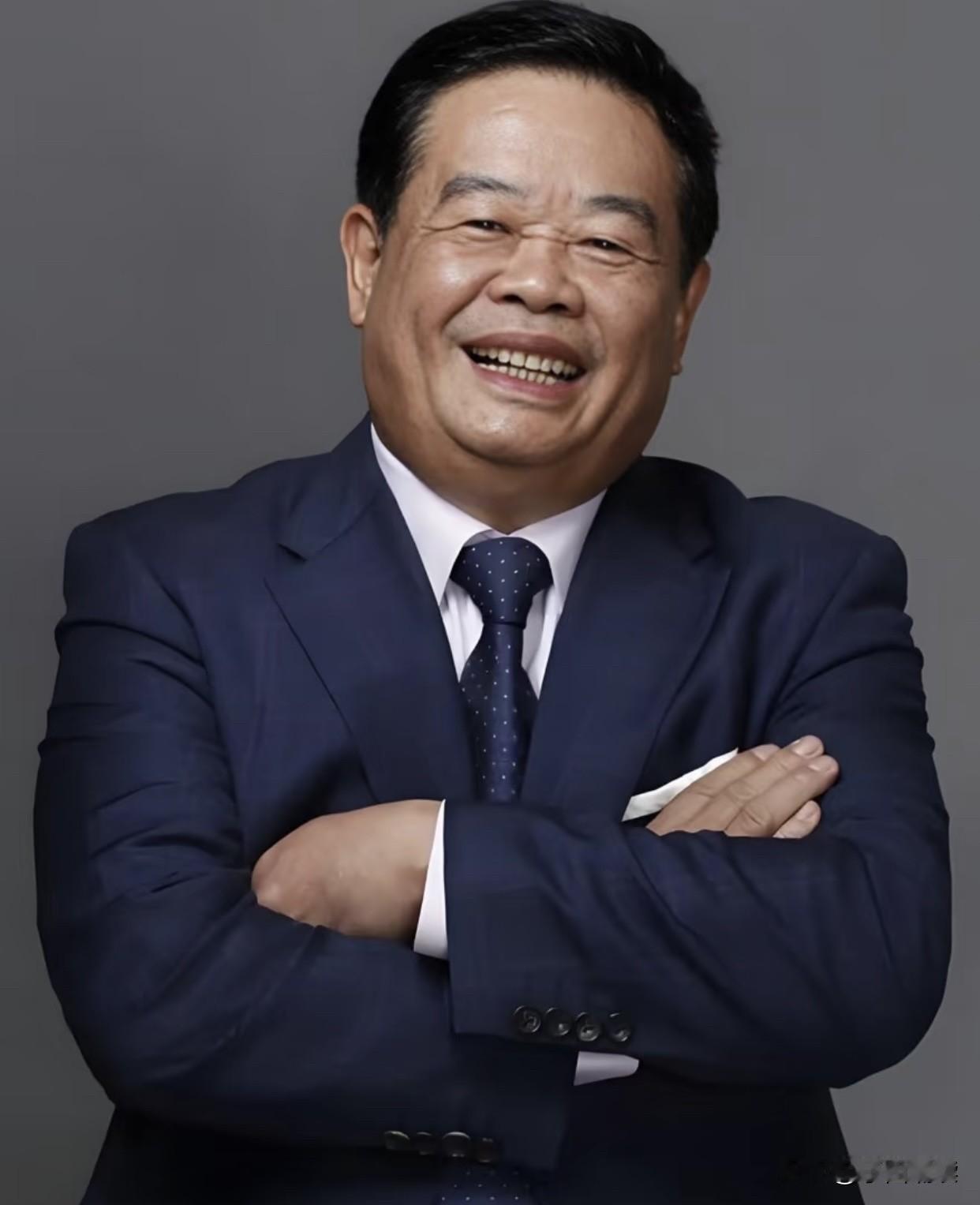 日前，80岁的曹德旺先生辞去福耀玻璃董事长职务。他以“敬胜怠，义胜欲；知其雄，守
