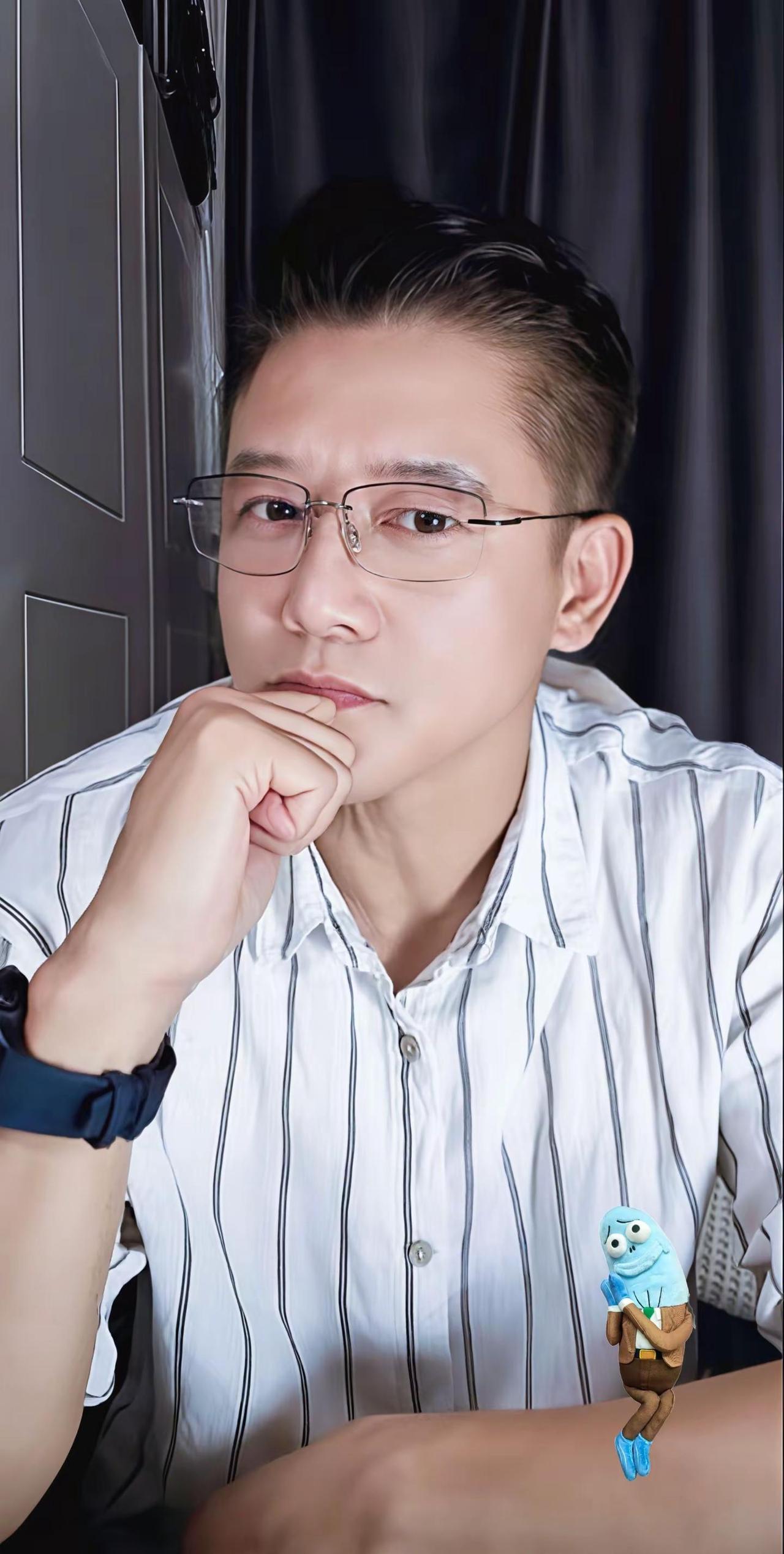 🫣眼神怕怕，但是我喜欢😍。滕林 眼镜杀 衬衫 追星女