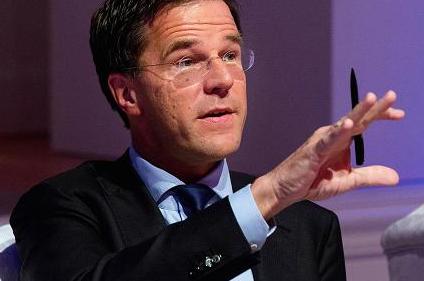 闹翻了！美欧直接翻脸，北约秘书长一味讨好美国，结果两边都不讨好，里外不是人，北约