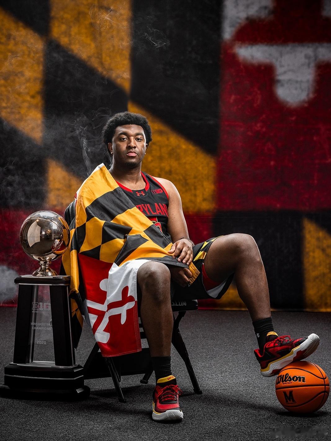 NCAA 25岁的Kyree Walker正式访问马里兰 