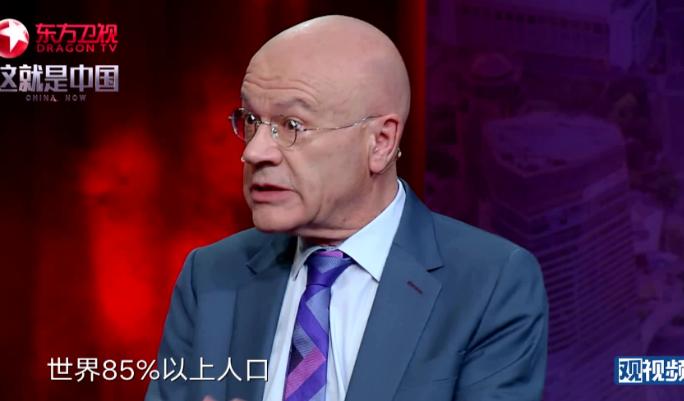 网上流传一句话，把美国怼得没脾气。这位英国学者的大意是：一个靠打仗起家、满打满算