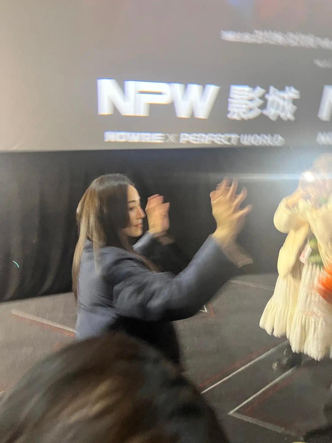 巴掌脸具像化太美了 