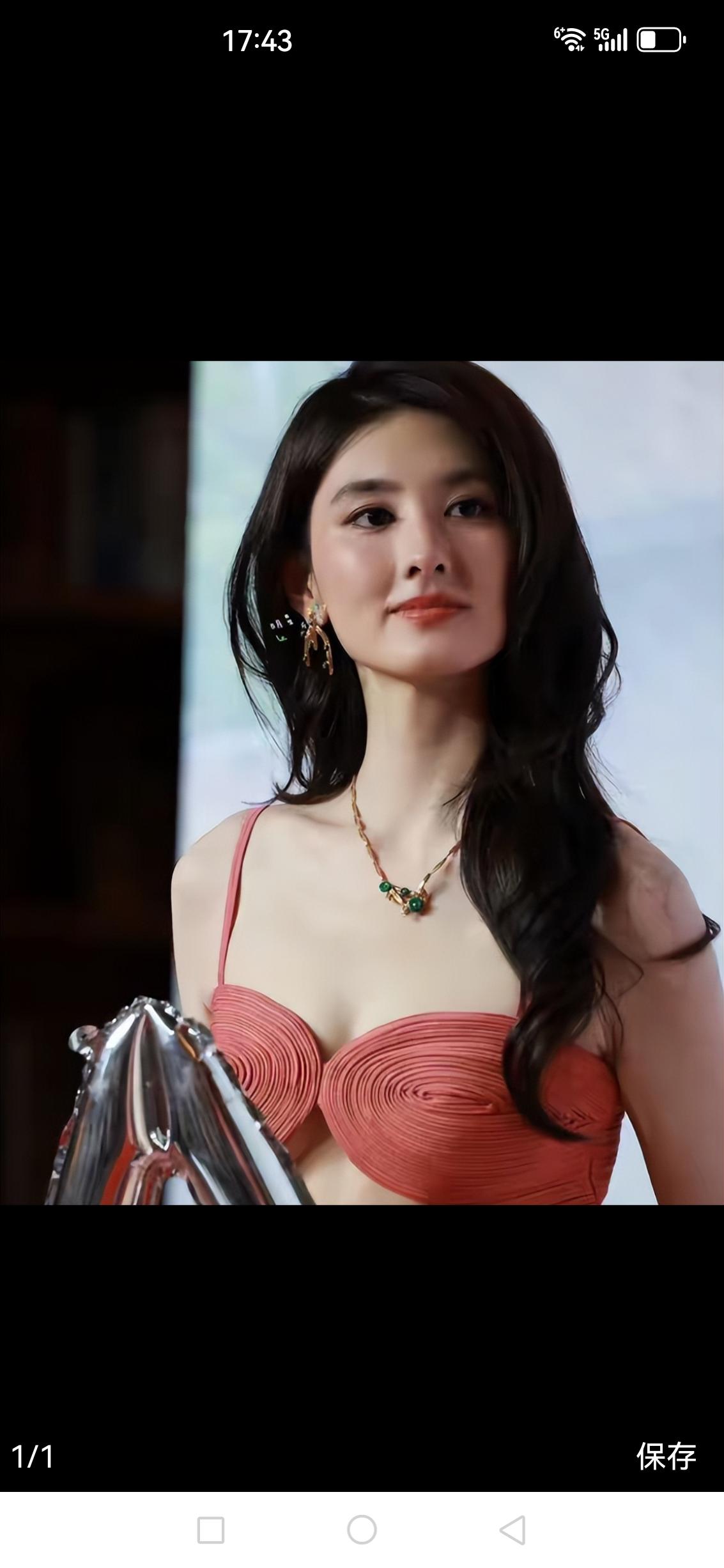 韩沛颖在《主角》中演的配角楚嘉禾，演技一般，因为她是学习播音主持的，没有学过表演