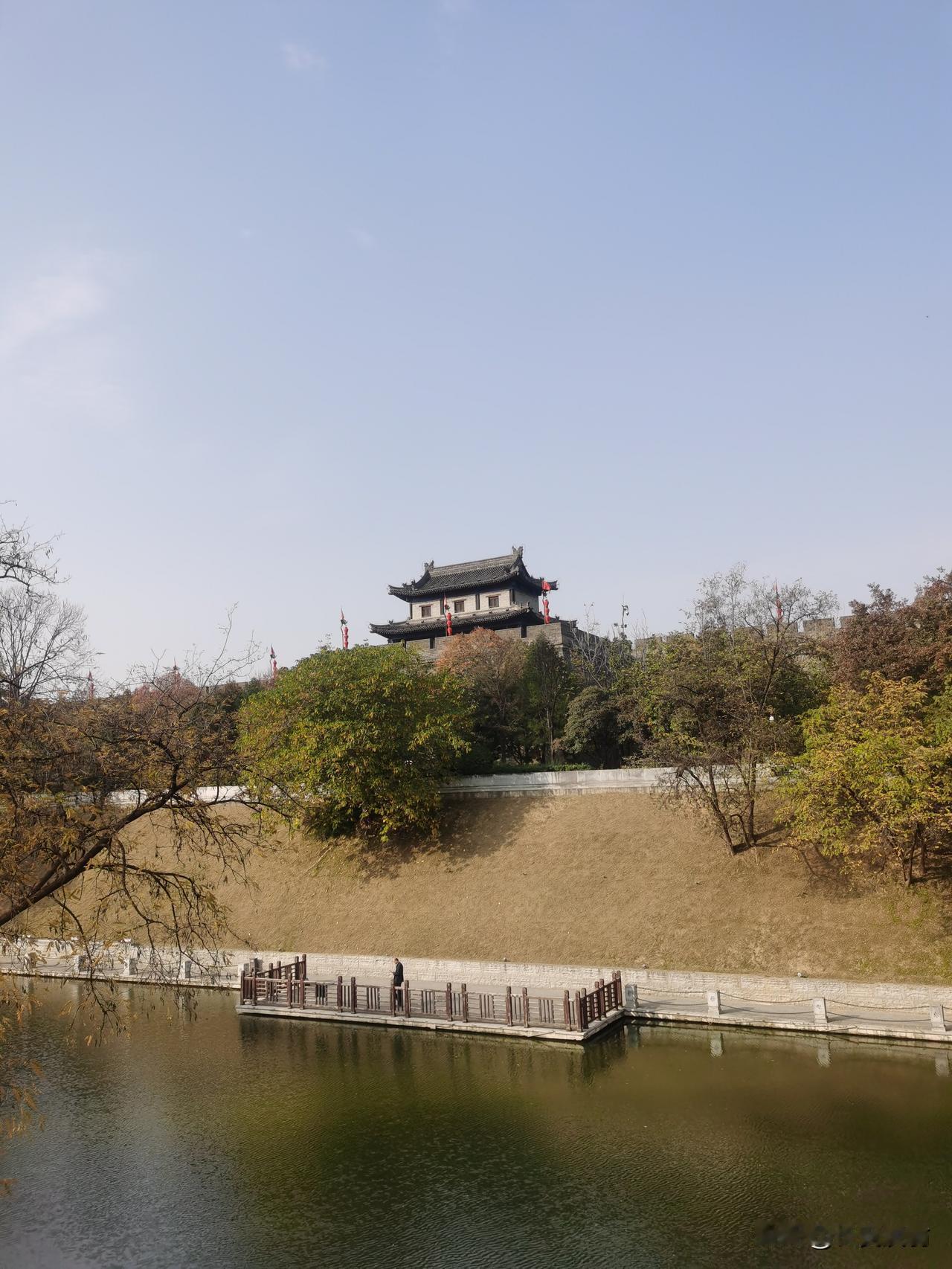 应该说，大多数老年人都是热爱生命，不愿意离开这个世界的。可父亲却说他希望自己能早