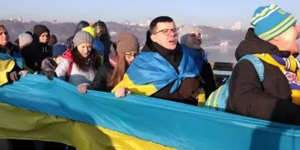 为什么很多国人能看透乌克兰被美国利用，但是乌克兰人自己却看不到？原因很简单，他们