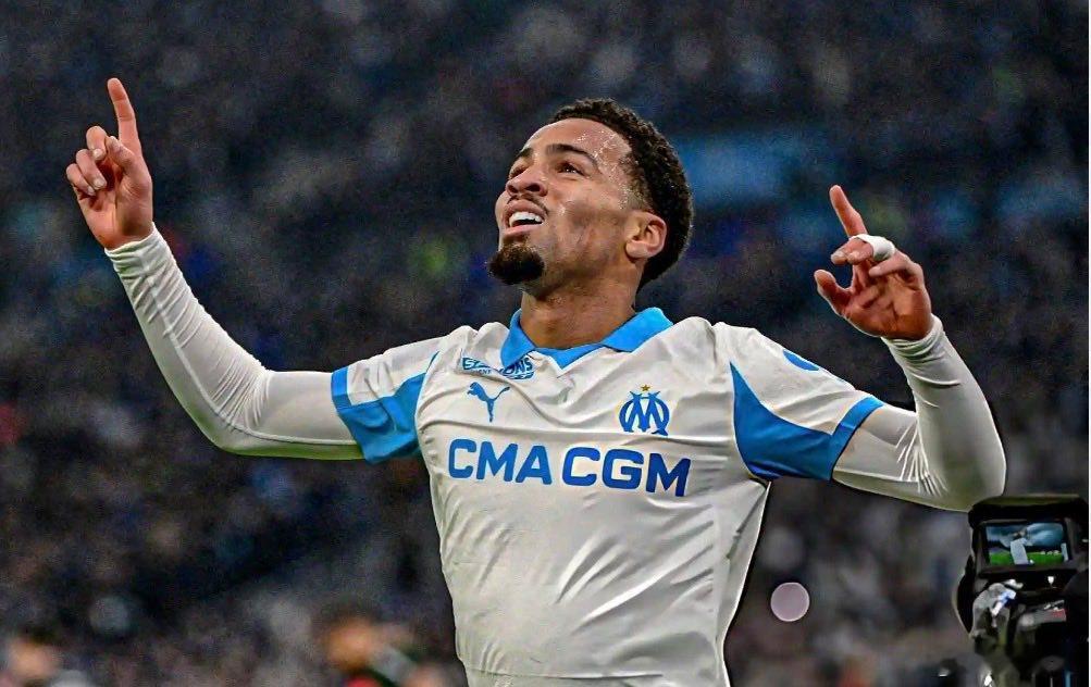 【传闻】多特蒙德对恩瓦内里感兴趣。这位18岁的球员目前租借效力于马赛，阿森纳俱乐