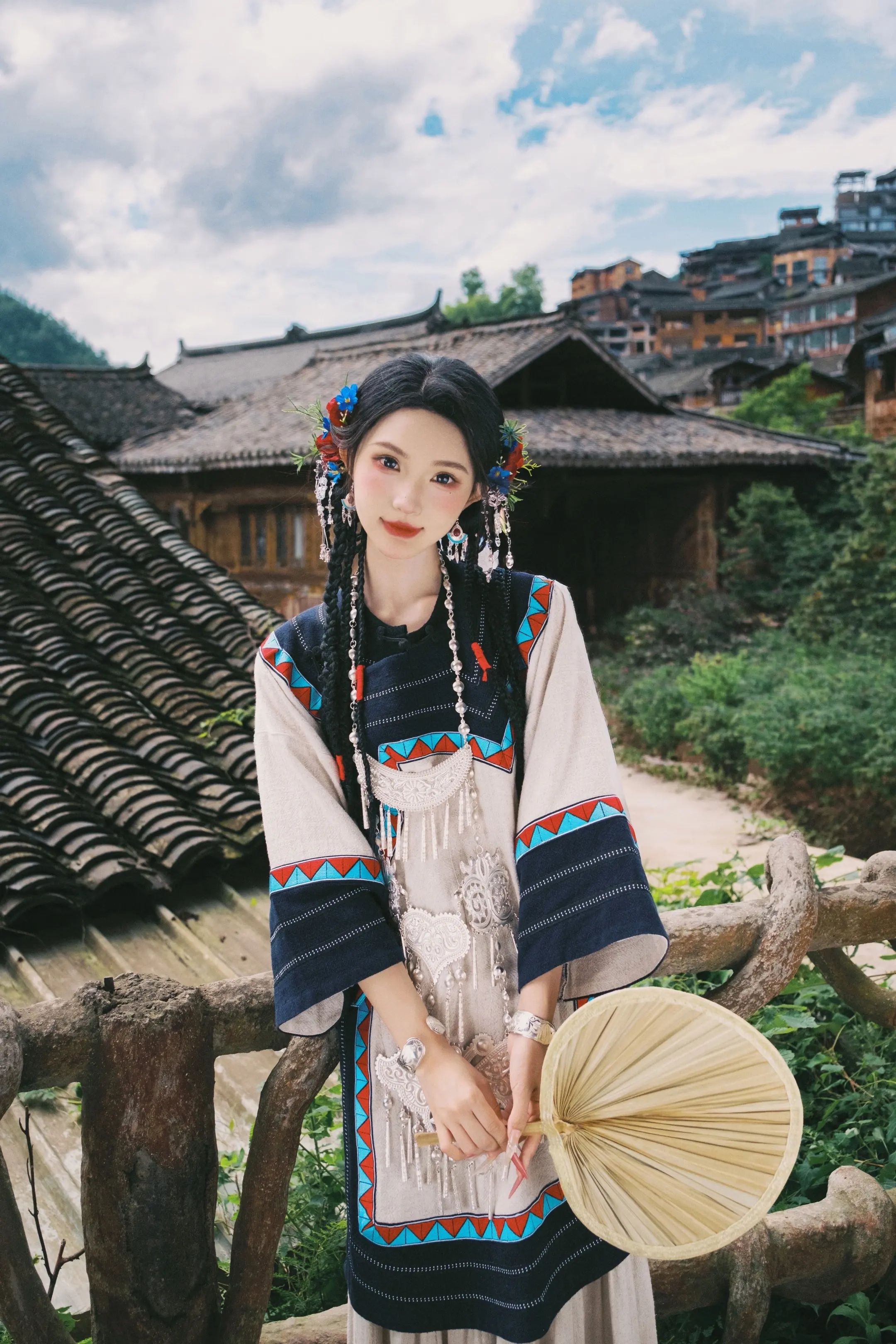 情不知所起，“彝”往情深。