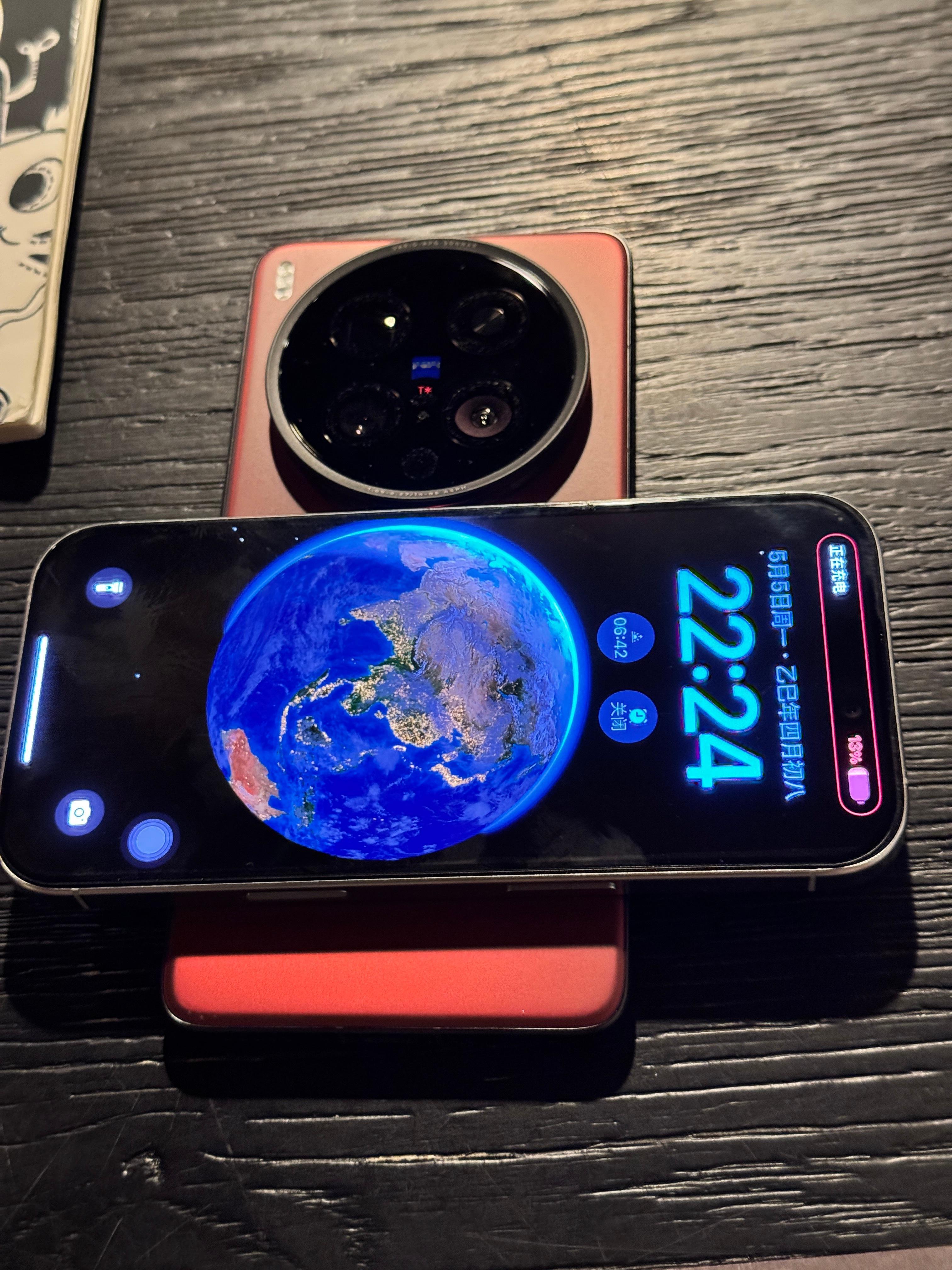 哈哈哈哈哈哈这功能好啊！！！vivo X200 Ultra可以给iphone充电