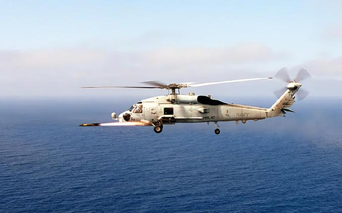 每天认识一件兵器 美国SH-60“海鹰”中型直升机SH-60是西科斯基公司研制的